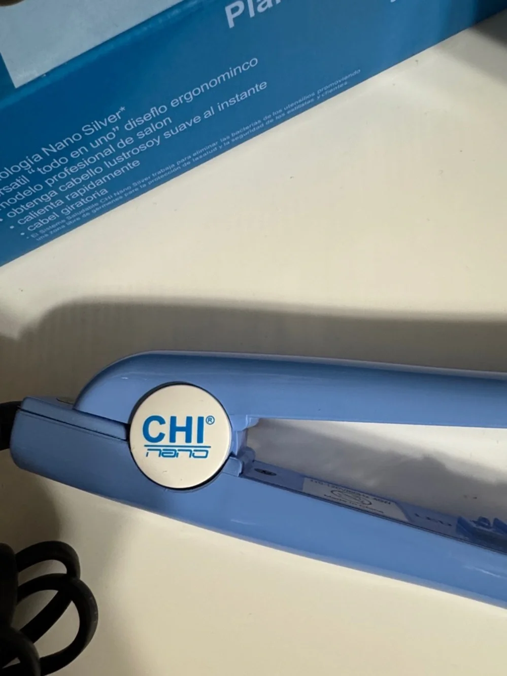 NIB CHI Nano Silver Ceramic Hairstyling Iron Blue GF1001N